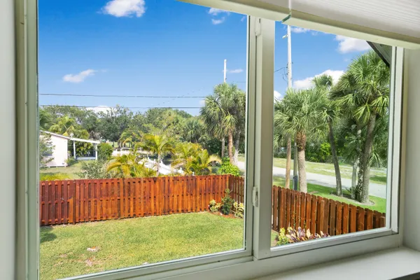 $765,000 | 9200 Southeast Olympus Street, Hobe Sound, FL 33455
