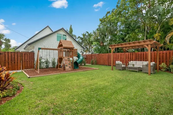 $765,000 | 9200 Southeast Olympus Street, Hobe Sound, FL 33455