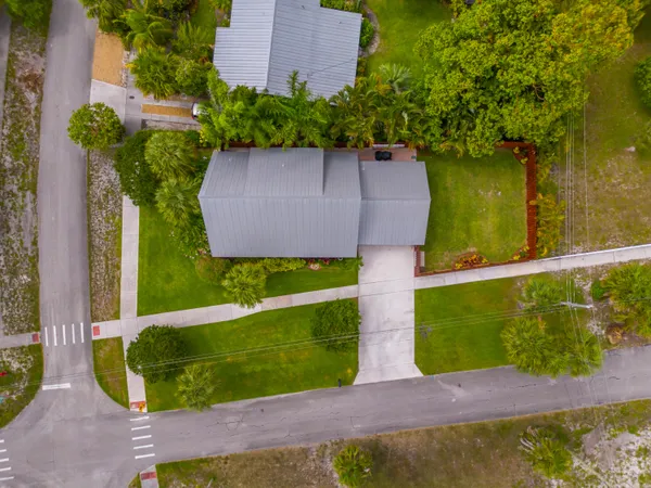 $765,000 | 9200 Southeast Olympus Street, Hobe Sound, FL 33455