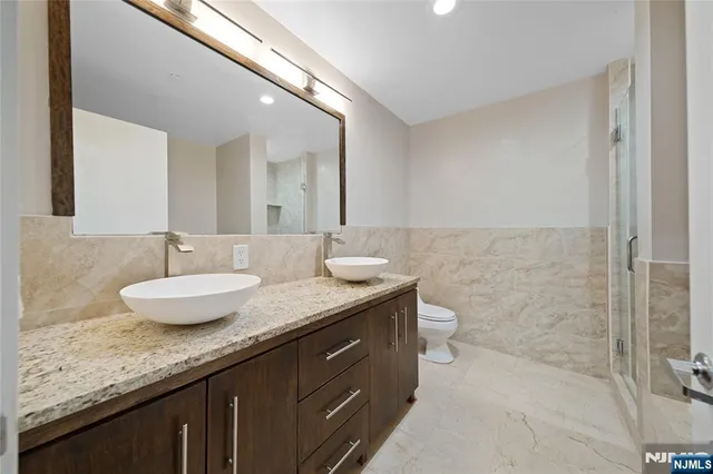 a bathroom with a bathtub