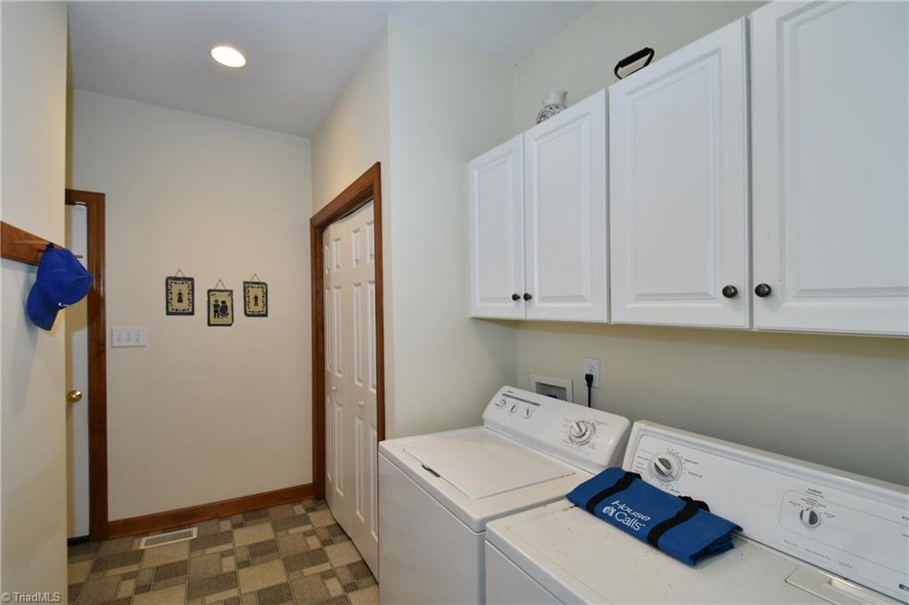 172 Rabbit Field Lane Advance, NC 27006 - Photo 8 of 24 Gallery Image 8