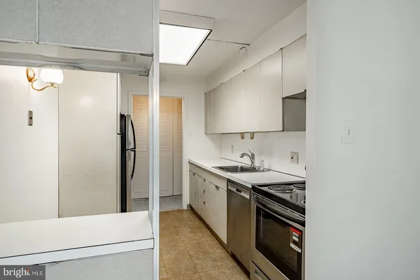 $135,000 | 1001 City Avenue, Unit W109, Wynnewood, PA 19096