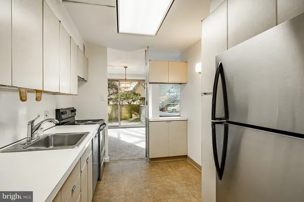 $135,000 | 1001 City Avenue, Unit W109, Wynnewood, PA 19096