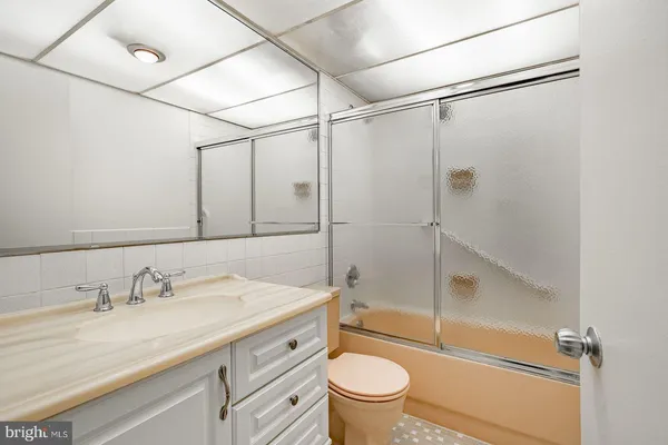 $135,000 | 1001 City Avenue, Unit W109, Wynnewood, PA 19096