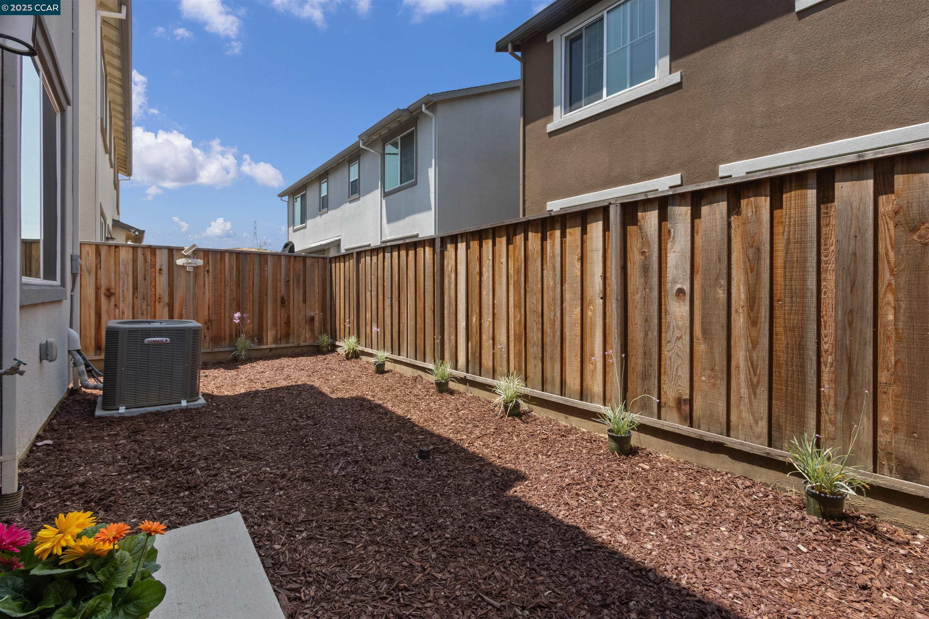 28 Springbrook Lane Pittsburg, CA 94565 - Photo 38 of 47