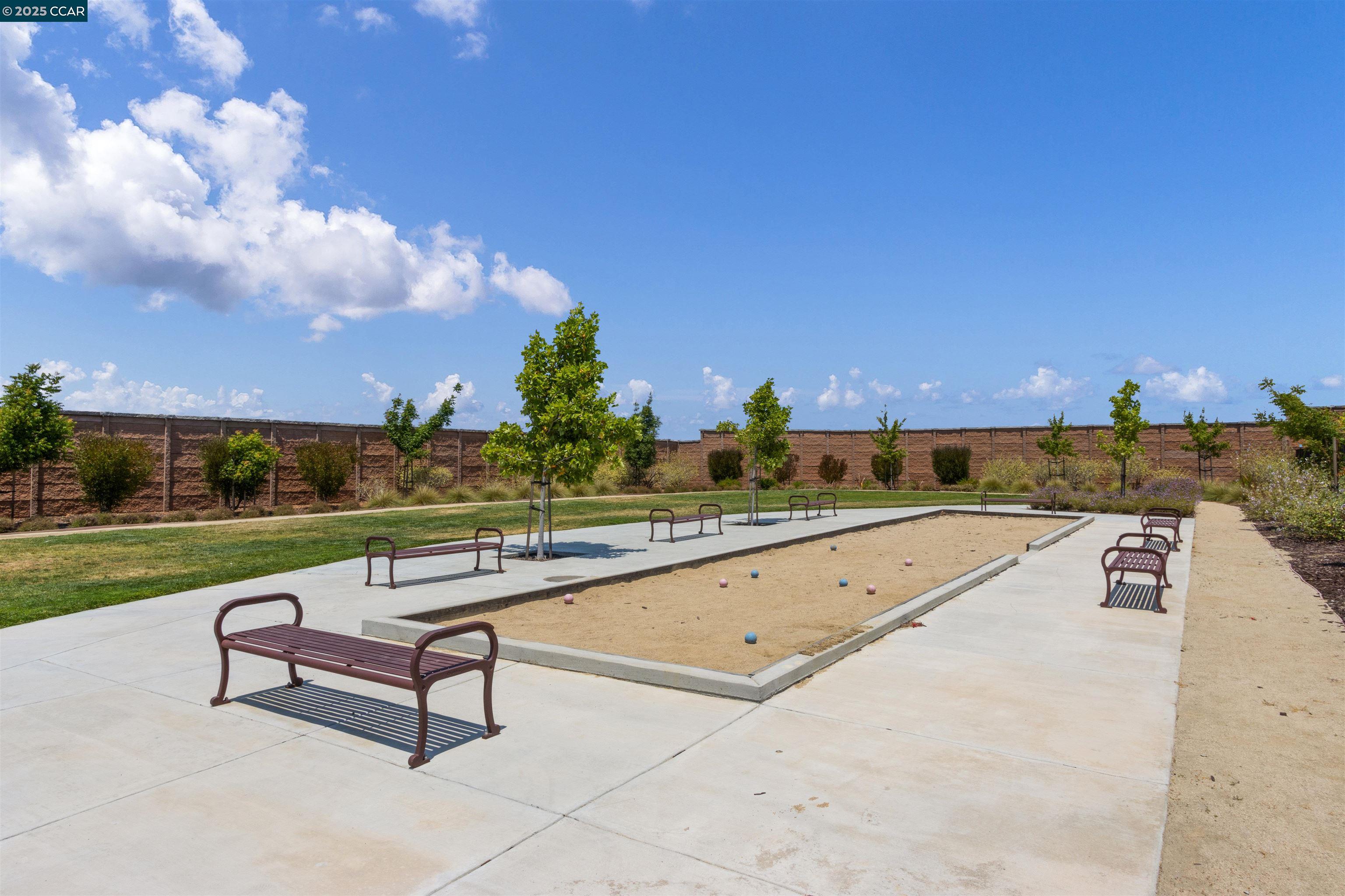 28 Springbrook Lane Pittsburg, CA 94565 - Photo 40 of 47