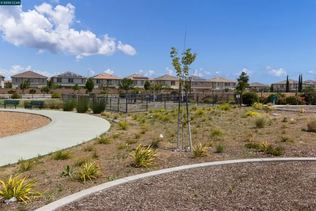 $699,999 | 28 Springbrook Lane, Pittsburg, CA 94565