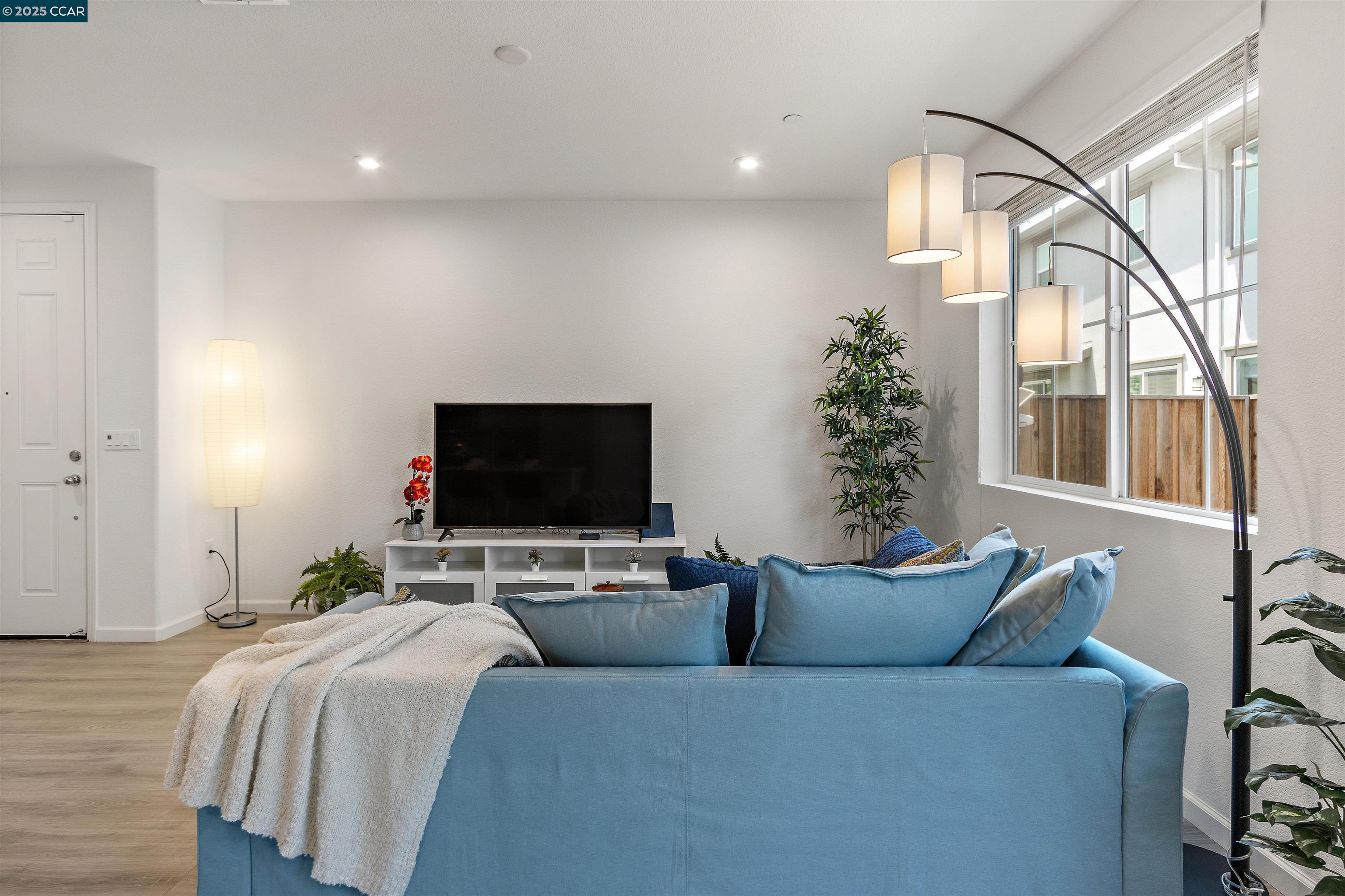 28 Springbrook Lane Pittsburg, CA 94565 - Photo 7 of 47