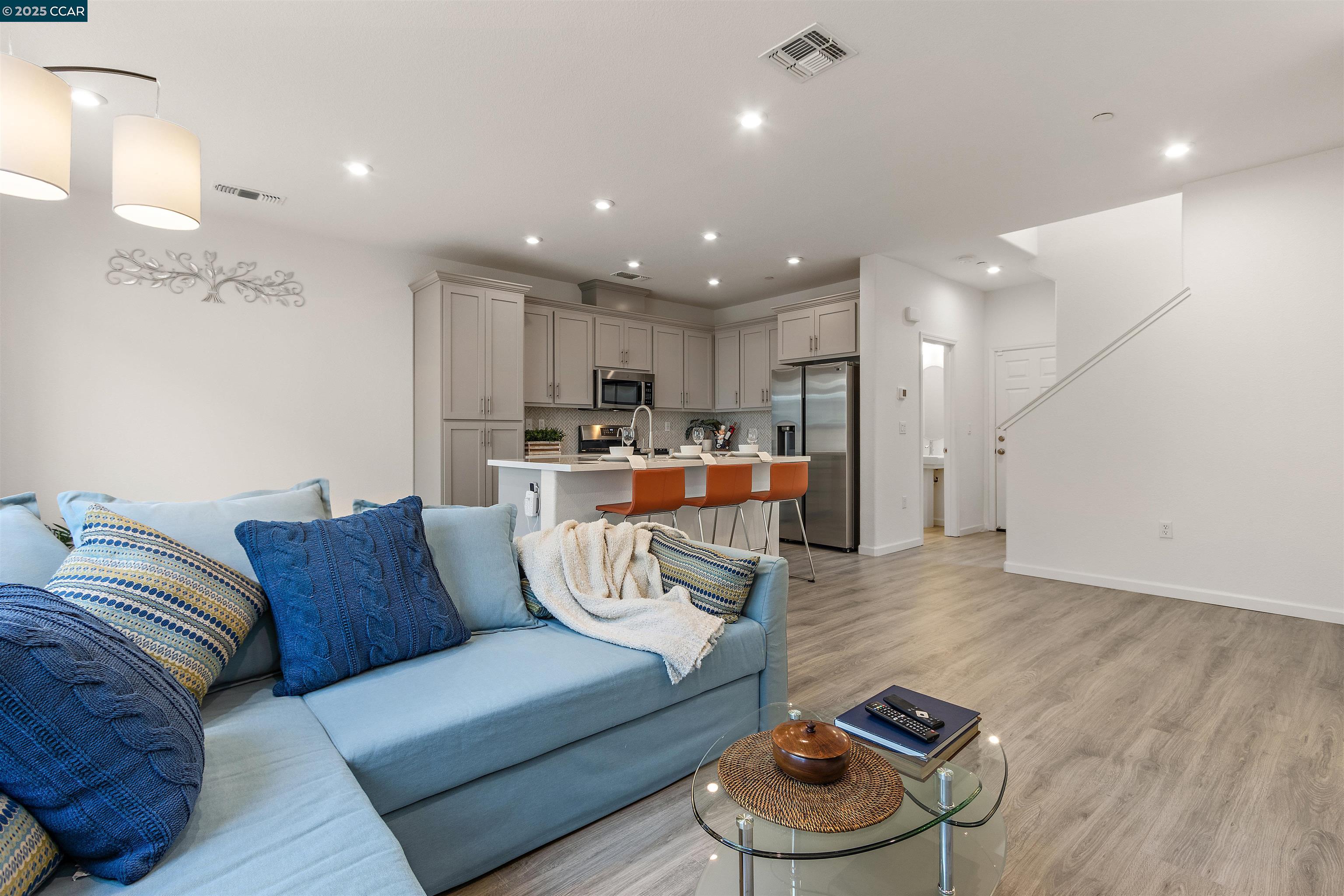 28 Springbrook Lane Pittsburg, CA 94565 - Photo 9 of 47