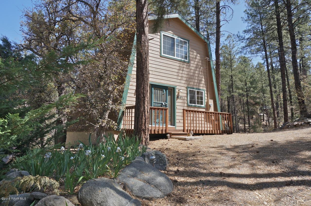 4683 South Juniper Loop Road Prescott, AZ 86303 - Photo 2 of 39 Front set w:flowers