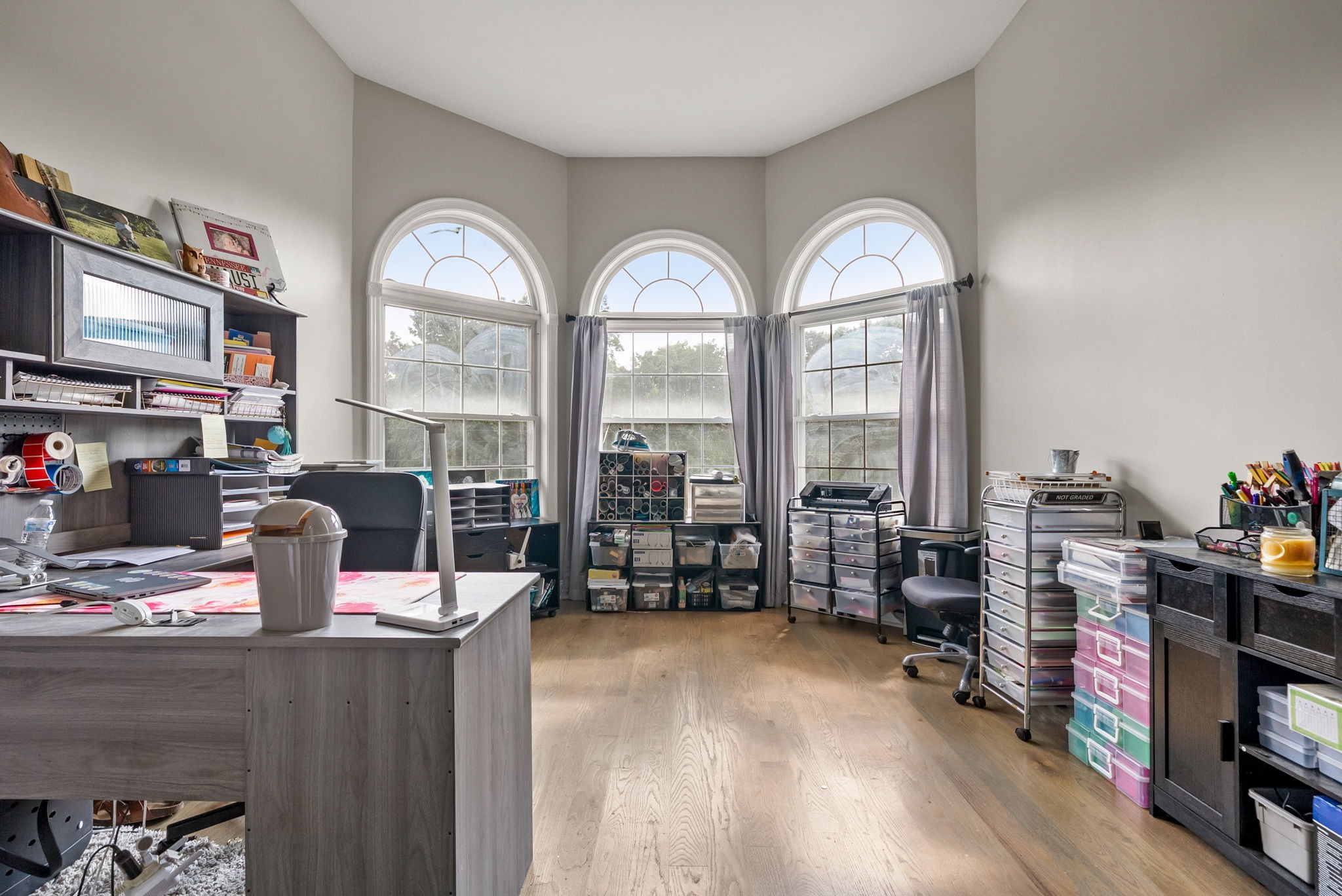 3723 Reed Road Indian Mound, TN 37079 - Photo 25 of 47 a very nice looking room with many windows and furniture