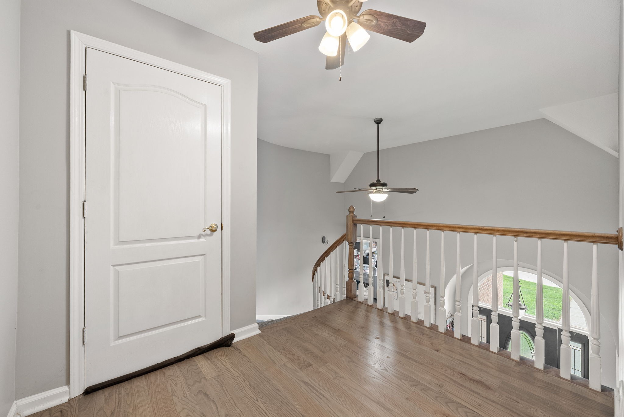 3723 Reed Road Indian Mound, TN 37079 - Photo 27 of 47 a view of entryway with wooden floor