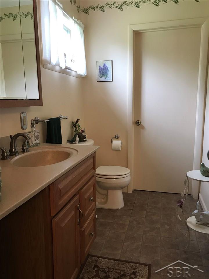 1052 South Huron Road Kawkawlin, MI 48631 - Photo 19 of 58 31381849-18.JPG