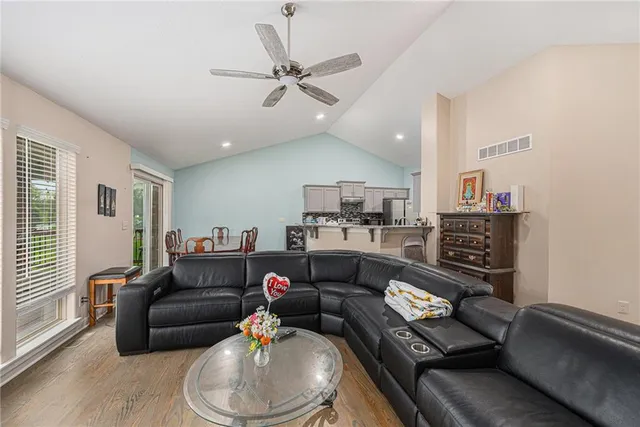 $394,999 | 4845 Northeast Antioch Road, Kansas City, MO 64119