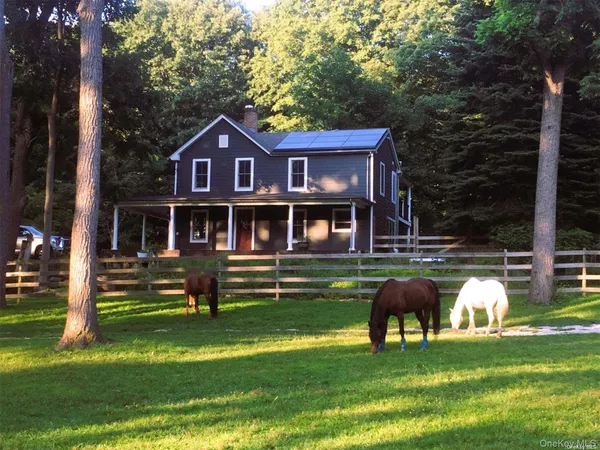 $5,500 | 42 Blydenburgh Lane, Stony Brook, NY 11790