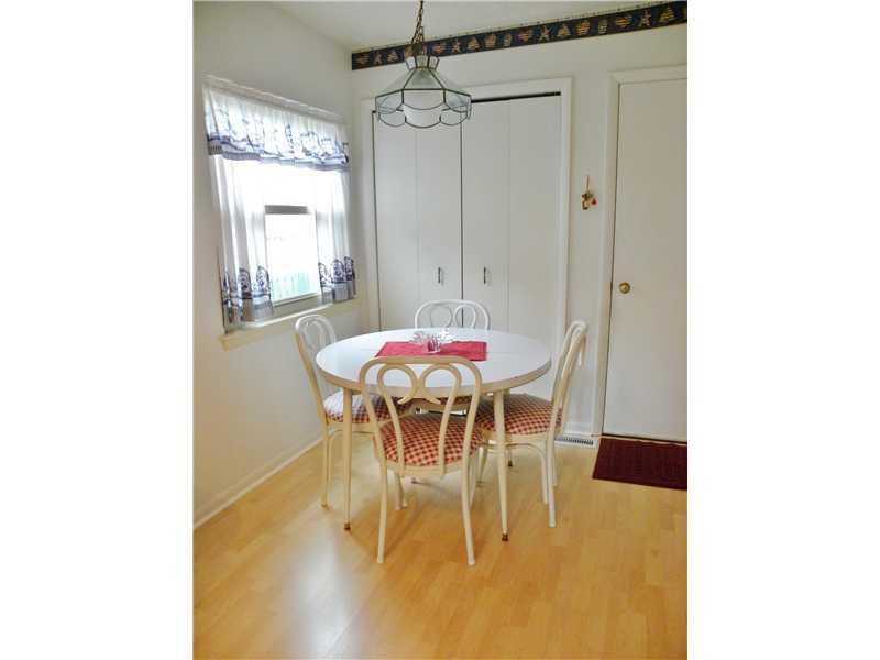 640 Cobblestone Road, Unit 12 Avon, IN 46123 - Photo 5 of 14 Gallery Image 5