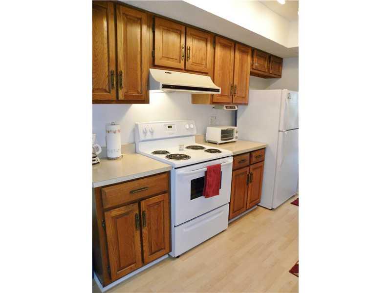 640 Cobblestone Road, Unit 12 Avon, IN 46123 - Photo 6 of 14 Gallery Image 6