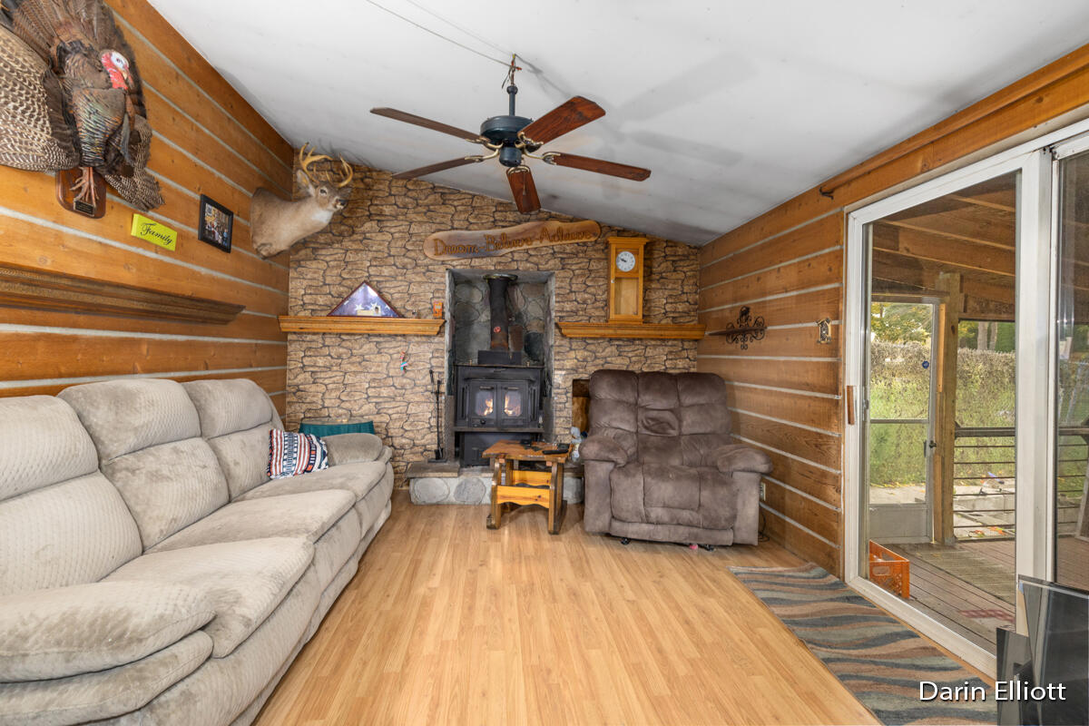 306 Rice Street Ionia, MI 48846 - Photo 12 of 40 IMG_1013 (1)