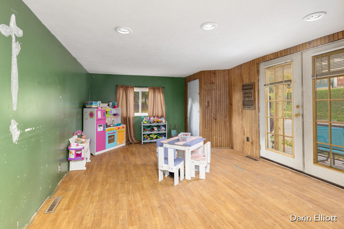 306 Rice Street Ionia, MI 48846 - Photo 20 of 40 IMG_1005 (1)