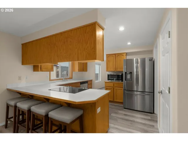 $575,000 | 806 Southeast 73rd Avenue, Hillsboro, OR 97123