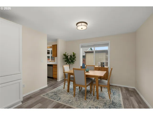 $575,000 | 806 Southeast 73rd Avenue, Hillsboro, OR 97123