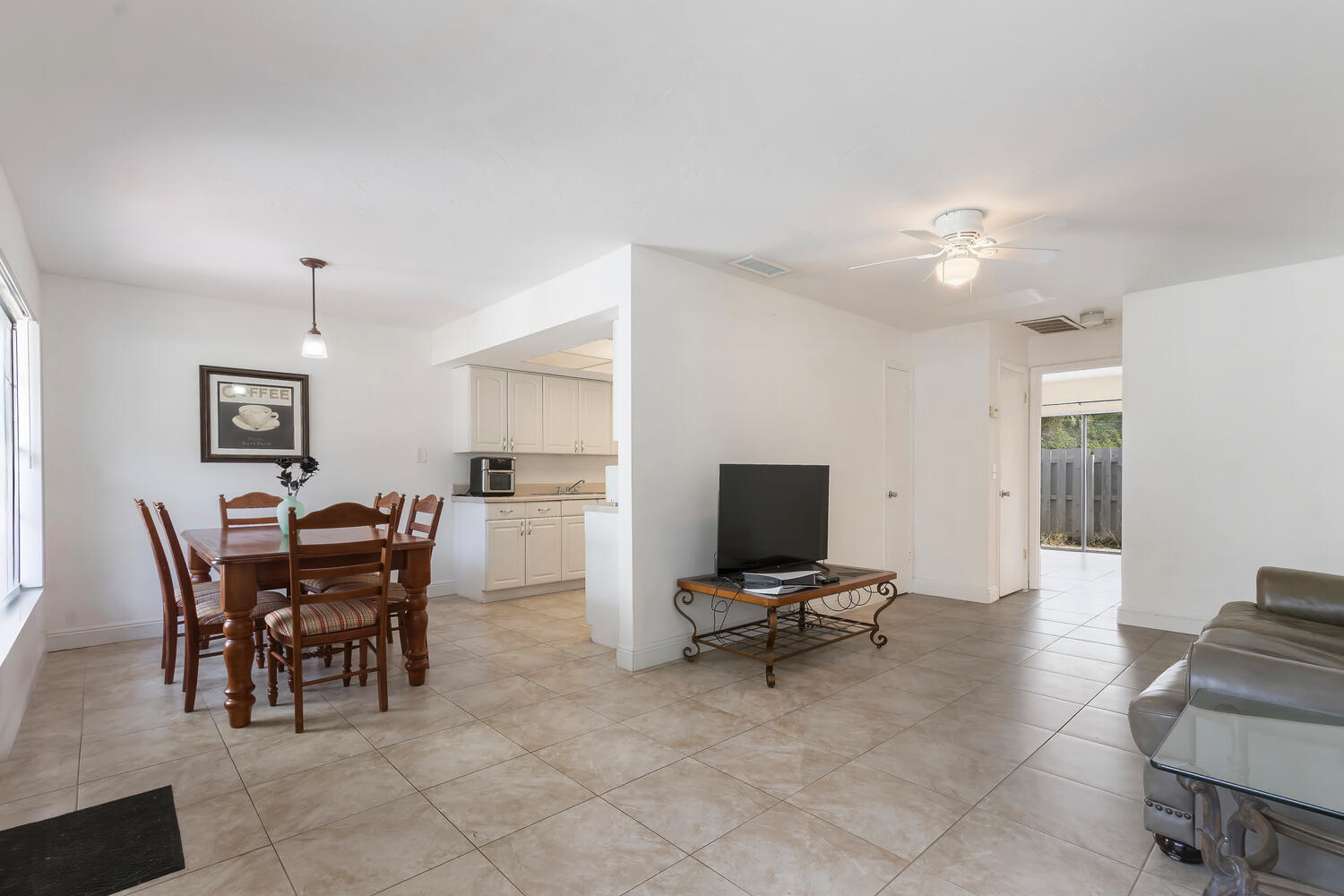 431 Jupiter Lakes Boulevard, Unit 2132C Jupiter, FL 33458 - Photo 7 of 25 431 Jupiter Lakes Blvd 2132c-large-007-0