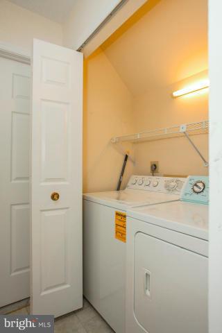 3842 Inverness Road Fairfax, VA 22033 - Photo 22 of 30 Interior (General)
