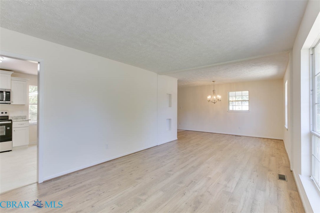 1419 Aberdeen Road Hampton, VA 23666 - Photo 7 of 37 Gallery Image 7