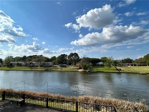 $295,000 | 900 Woodyard Drive, Natchitoches, LA 71457