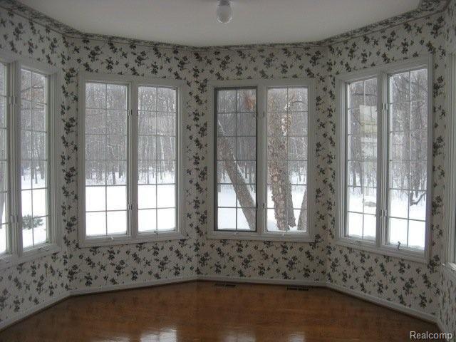 5202 Ridge Trail North Clarkston, MI 48348 - Photo 5 of 9 dining