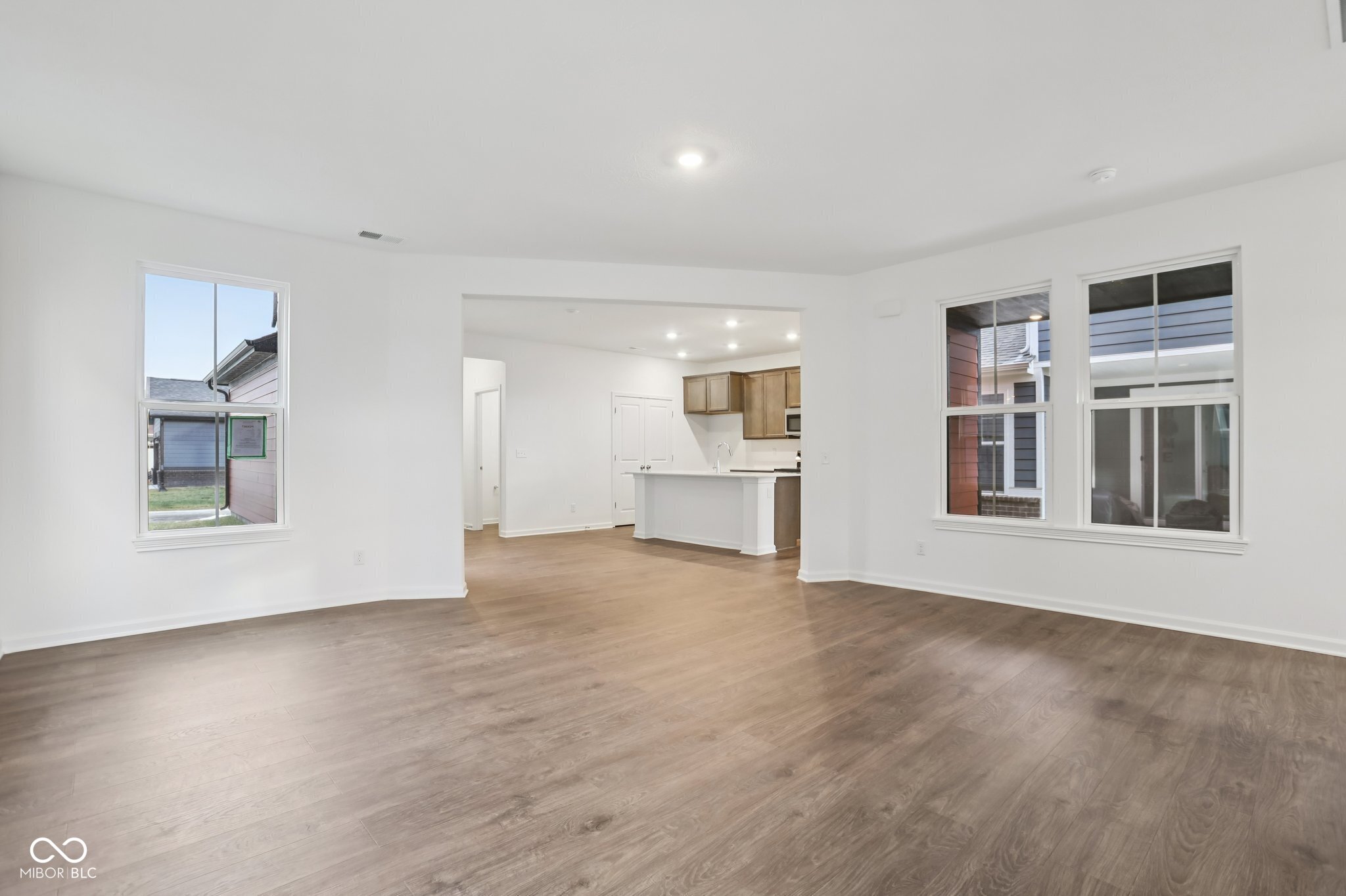 9299 Loyola Way Plainfield, IN 46168 - Photo 4 of 39