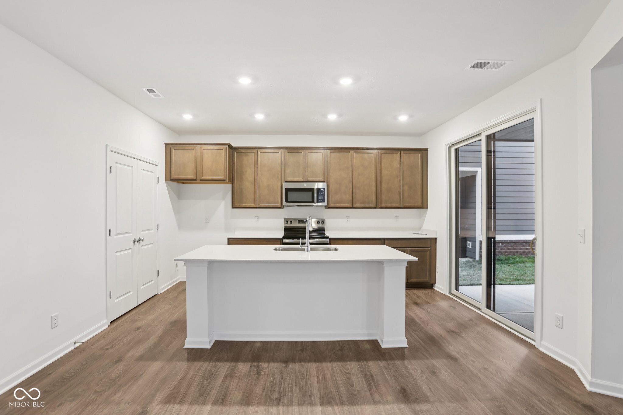 9299 Loyola Way Plainfield, IN 46168 - Photo 8 of 39