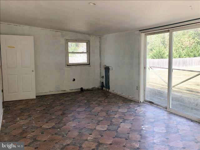 399 South Burlington Road Bridgeton, NJ 08302 - Photo 10 of 12 Sunroom