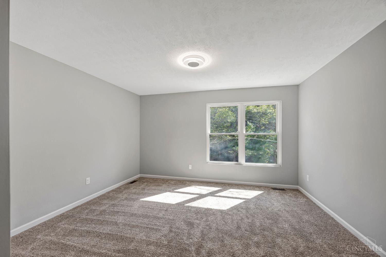 5143 Camargo Road Cincinnati, OH 45227 - Photo 32 of 49