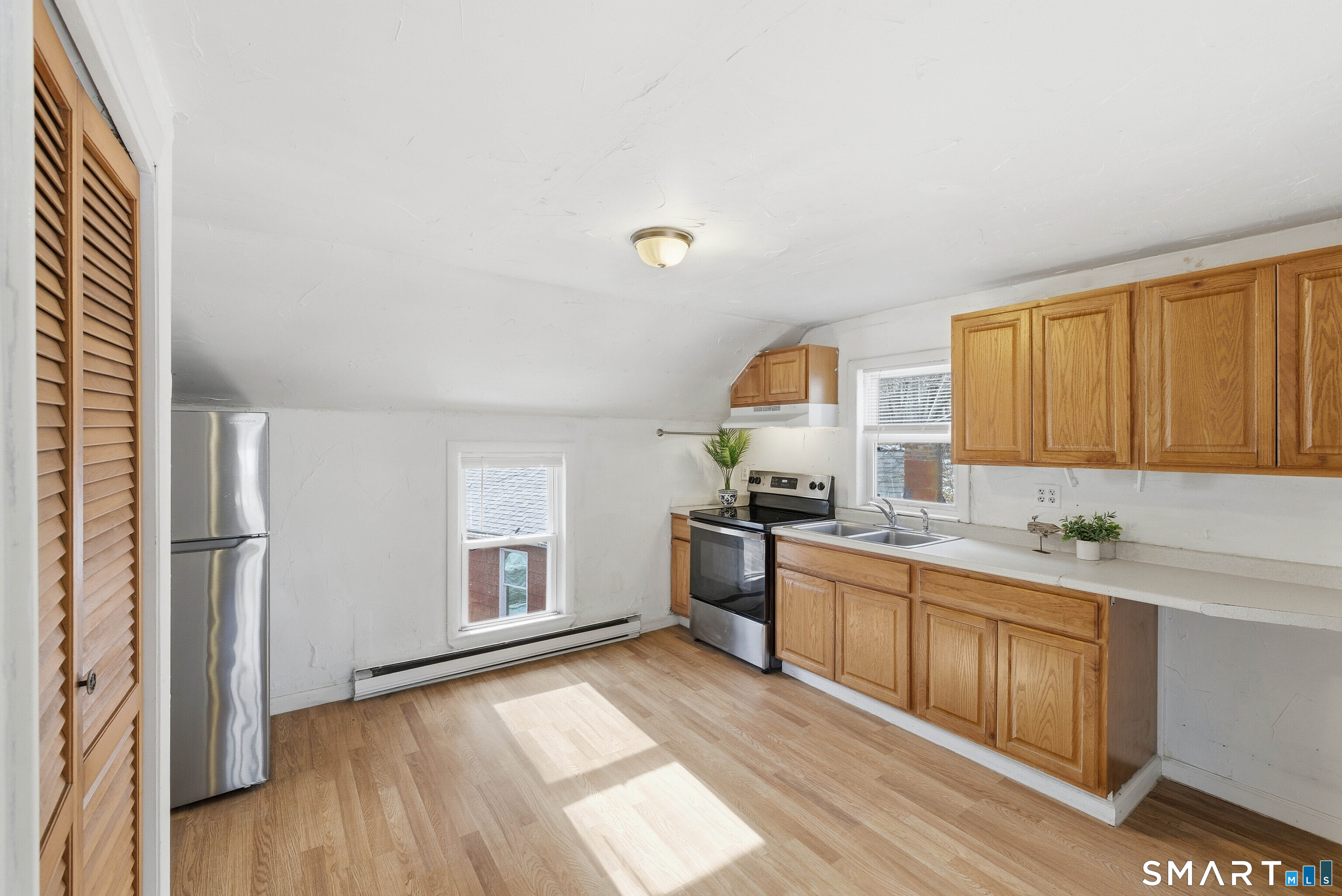 4 Pequot Road Montville, CT 06382 - Photo 17 of 40