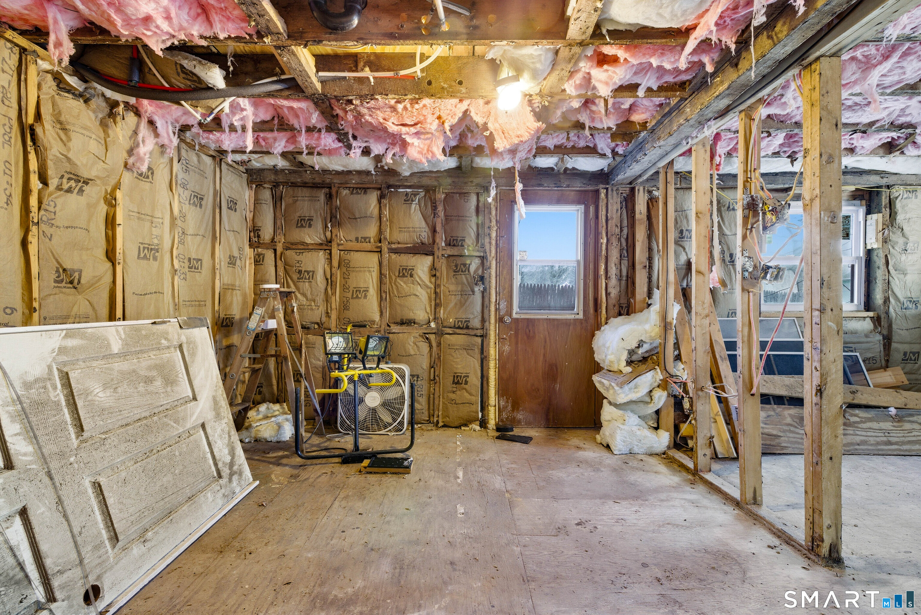 4 Pequot Road Montville, CT 06382 - Photo 28 of 40