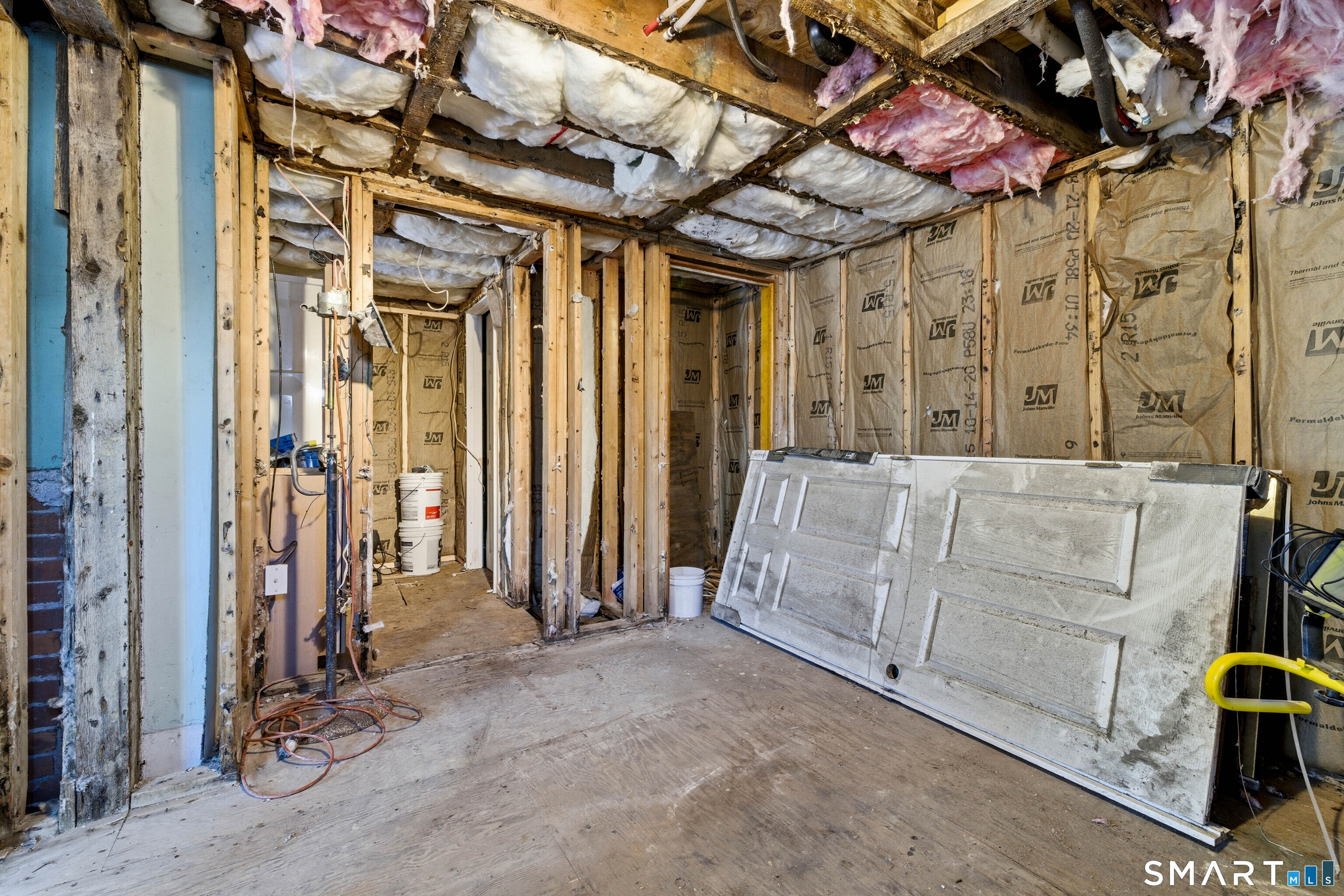 4 Pequot Road Montville, CT 06382 - Photo 29 of 40