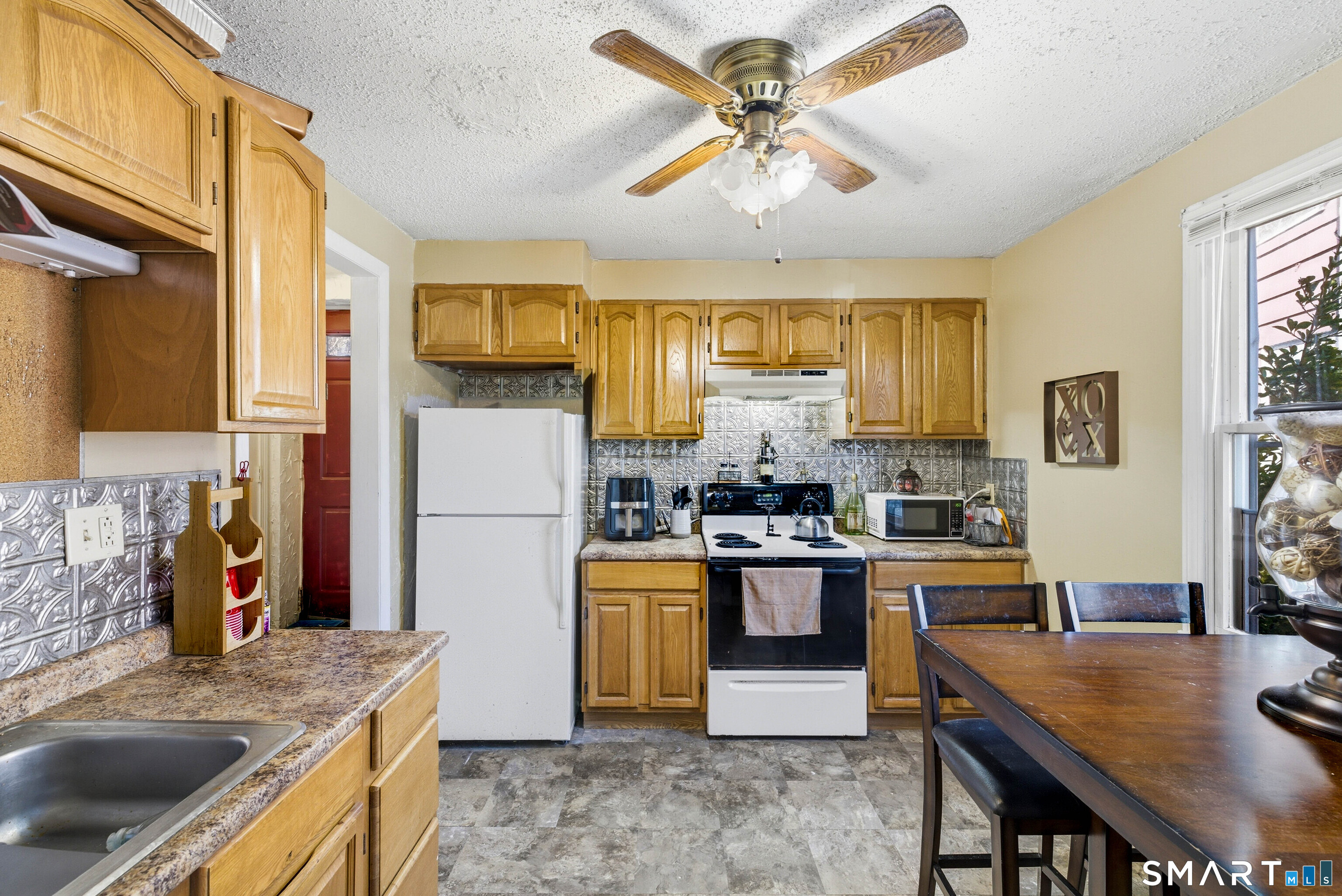 4 Pequot Road Montville, CT 06382 - Photo 34 of 40