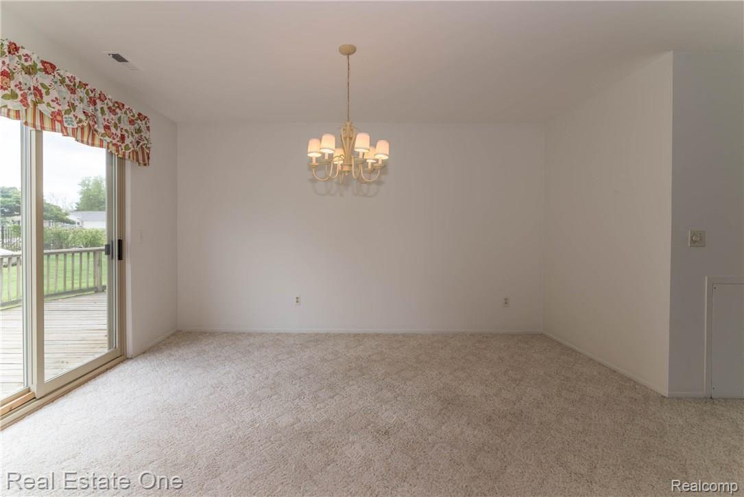 612 Ridge Road Walled Lake, MI 48390 - Photo 13 of 25 Formal dinning area