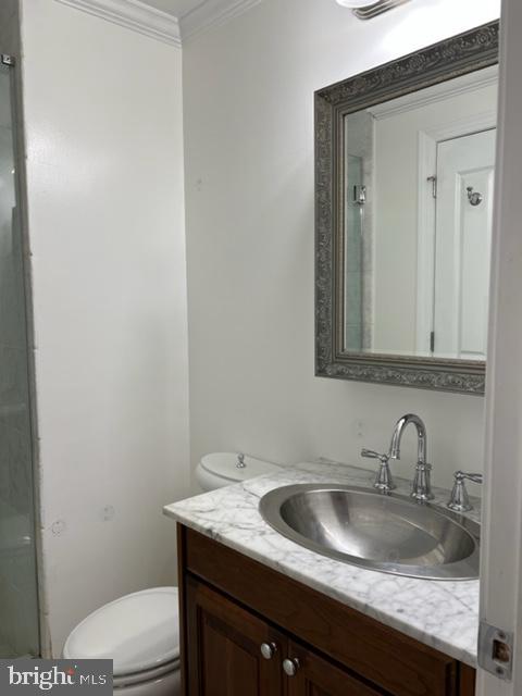105 South 18th Street, Unit 4A Philadelphia, PA 19103 - Photo 11 of 18 2nd Bathroom Vanity