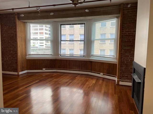 105 South 18th Street, Unit 4A Philadelphia, PA 19103 - Photo 3 of 18 Living Room