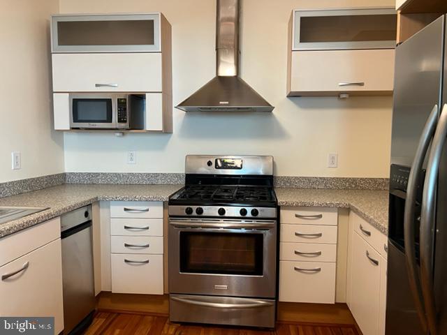 105 South 18th Street, Unit 4A Philadelphia, PA 19103 - Photo 6 of 18 Kitchen