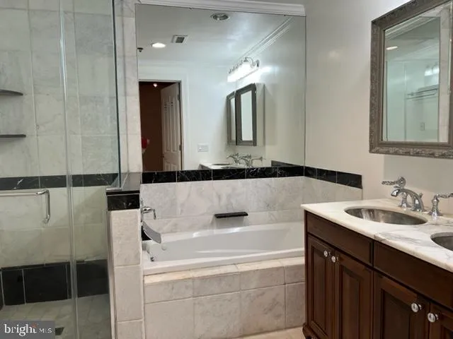 $3,100 | 105 South 18th Street, Unit 4A, Philadelphia, PA 19103