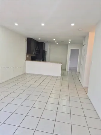 $2,600 | 15421 Southwest 81st Cir Lane, Unit 24, Miami, FL 33193