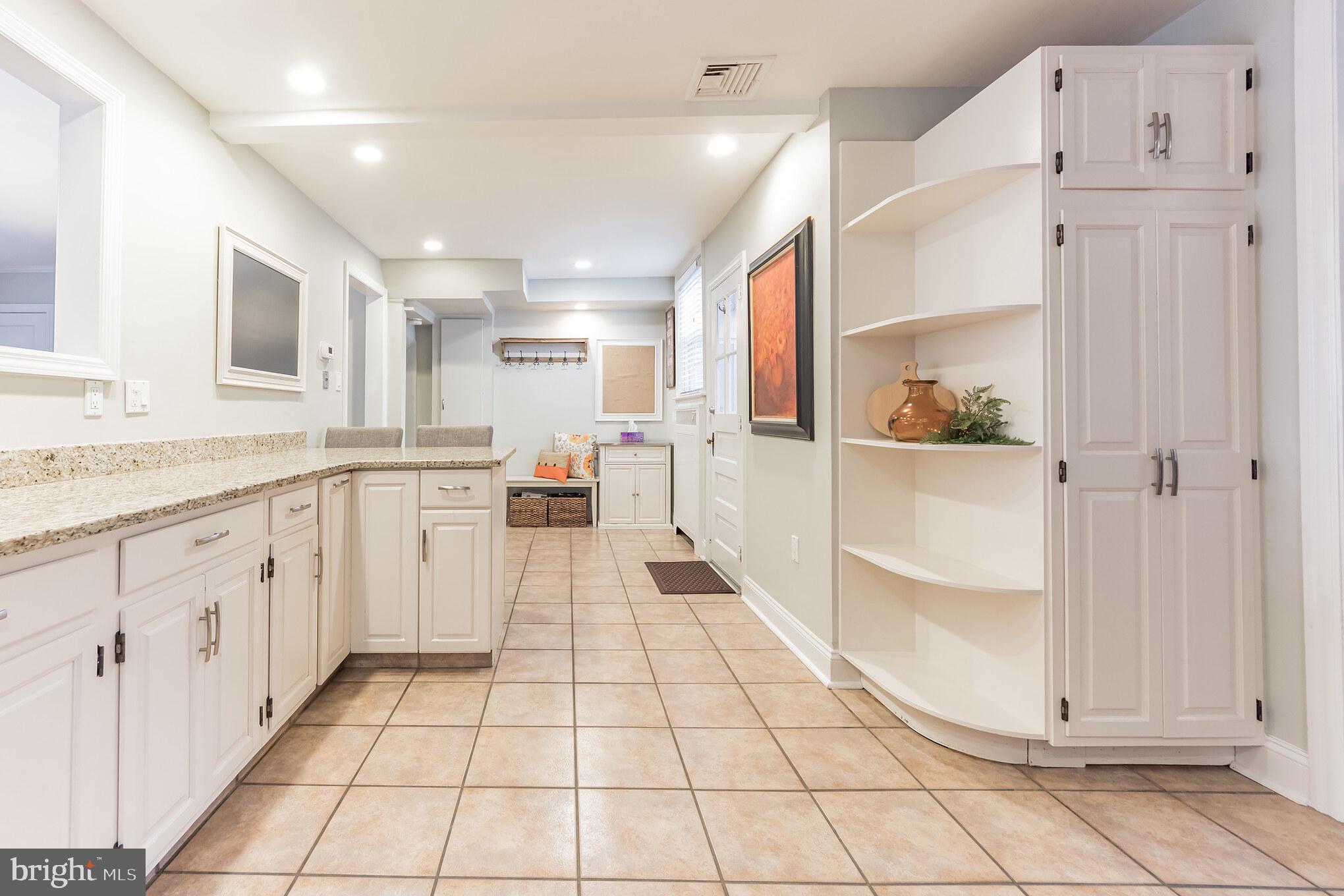 716 Brooke Road Glenside, PA 19038 - Photo 10 of 30 Gallery Image 10