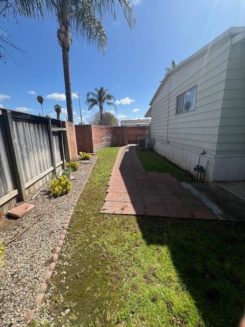 1218 East Cleveland Avenue, Unit 1 Madera, CA 93638 - Photo 7 of 19