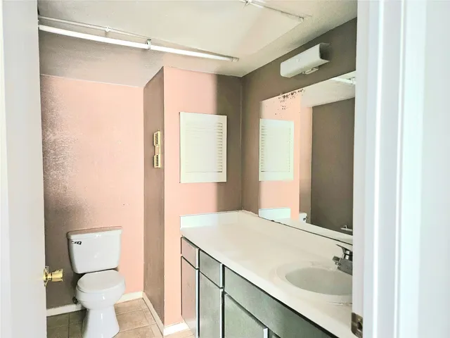 $89,900 | 8421 Hearth Drive, Unit 21, Houston, TX 77054