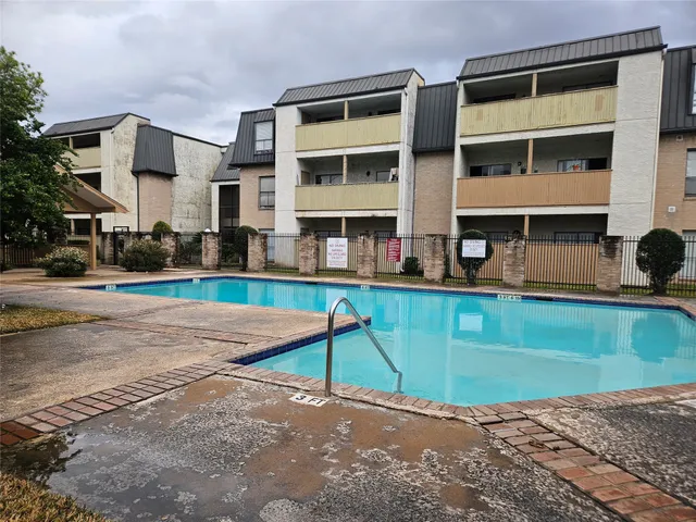 $89,900 | 8421 Hearth Drive, Unit 21, Houston, TX 77054