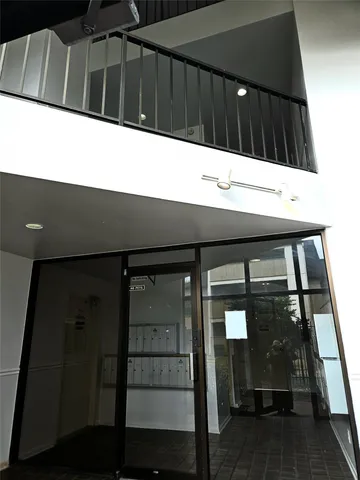 $89,900 | 8421 Hearth Drive, Unit 21, Houston, TX 77054