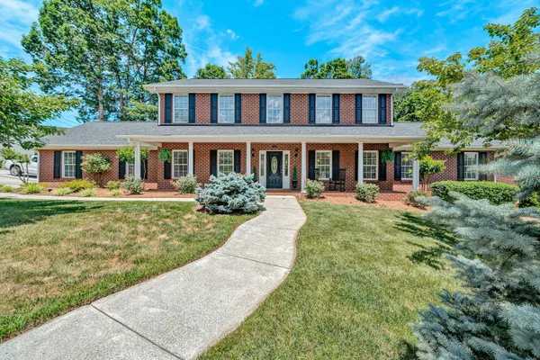 $565,500 | 1907 Carleton Drive, Salem, VA 24153